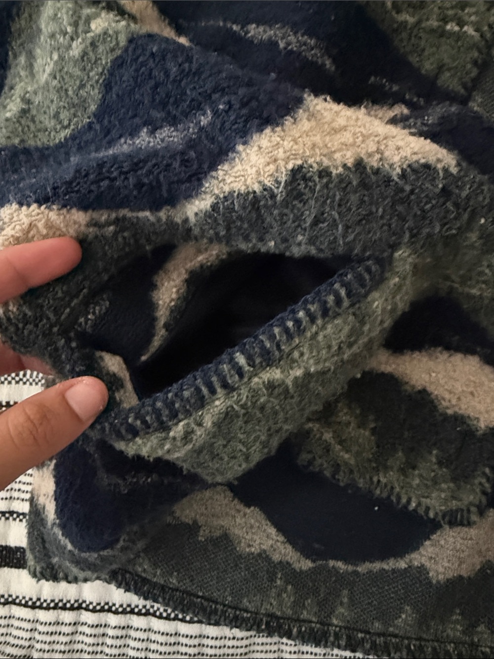 Vintage Woolrich Mountain Forest Fleece Sweater Cardigan - Picture 4 of 10